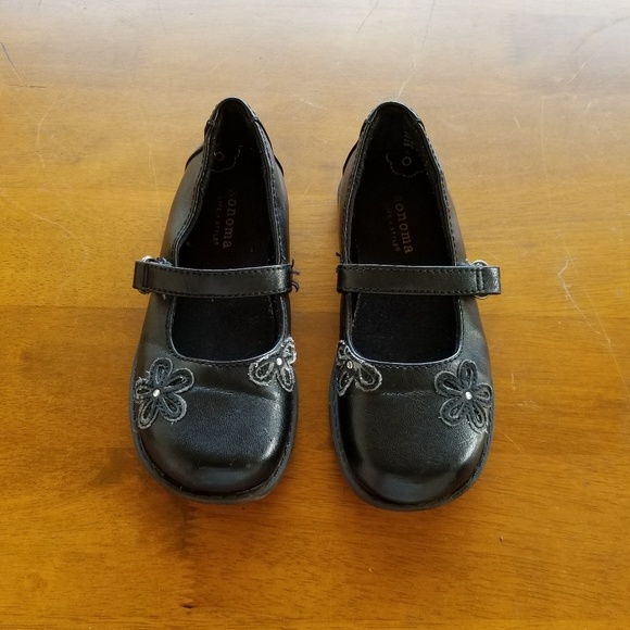 Flat shoes by Sonoma. Size 10 - Picture 4 of 5